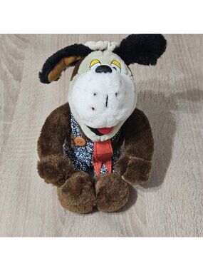 Vintage Rare  Jasper T Jowls Plush Dog Chuck E Cheese Show Time Pizza Plush